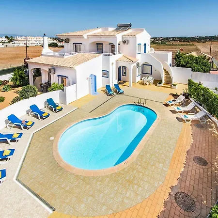 Villa Dois Pinheiros *