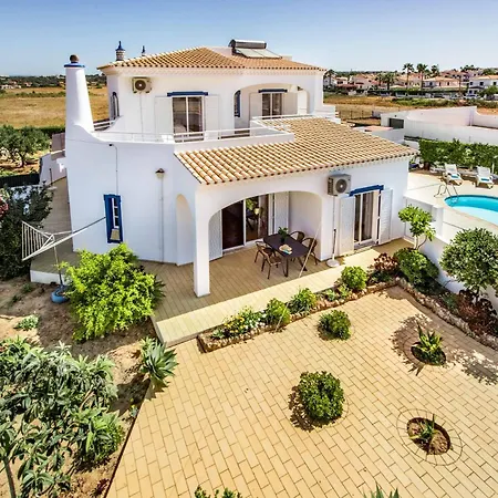 Villa Dois Pinheiros *